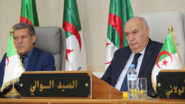 تيزي وزو.. ملفا الأشغال العمومية وموسم الإصطياف تحت مجهر الوالي