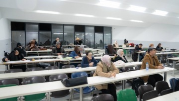 جامعة التكوين المتواصل تطلق برنامجًا تكوينيًا في اللغة الإنجليزية لفائدة المتخرجين الجامعيين