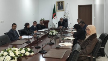 الجزائر تتباحث سبل التعاون في مجال الصناعة الصيدلانية مع سلطنة عمان