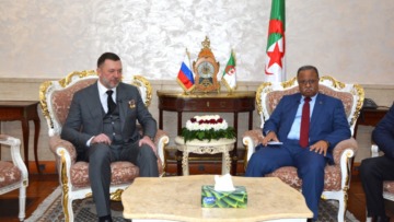 نائب رئيس المجلس الشعبي الوطني يستقبل وفدًا برلمانيًا روسيًا ويؤكد عمق الشراكة الإستراتيجية بين البلدين