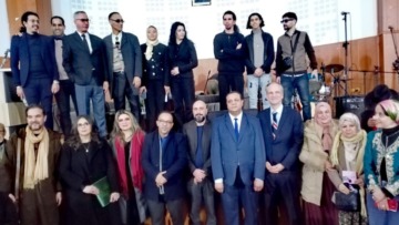 القافلة الأدبية والفنية الجزائرية – الإيطالية تحط الرحال بسيدي بلعباس
