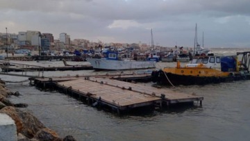 عدم تسجيل اضرار بالاقفاص العائمة ومراكب الصيد بميناء تامنتفوست