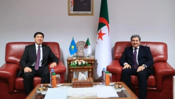 وزير الاتصال يستقبل سفير جمهورية كازاخستان بالجزائر