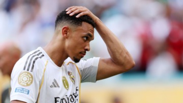 ريال مدريد يسمح لأرنولد بالرحيل