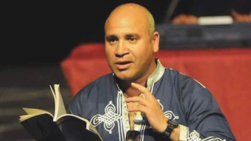 بوكبة ينتهي من “يدٌ واحدةٌ تُصفِّق”