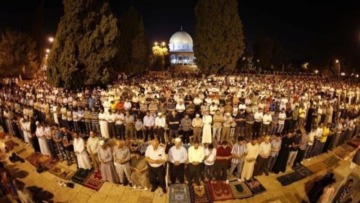 حماس تبارك بحلول رمضان وتدعو لدعم غزة والقدس