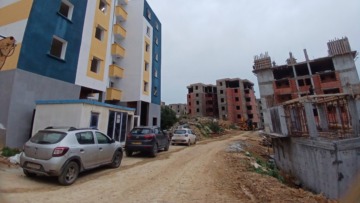 تدعيم مشروع السكن الترقوي المدعم ببوروبة باليد العاملة لتدارك التأخر