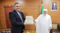 عميد جامع الجزائر والسفير المصري يتناولان سبل تعزيز التعاون العلمي والثقافي