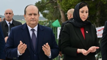الوزير الأول يترحم رفقة رئيسة الحكومة التونسية على أرواح شهداء أحداث ساقية سيدي يوسف