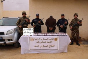 إحباط محاولات إدخال ما يقارب 11 قنطارا من الكيف المعالج عبر الحدود مع المغرب خلال أسبوع