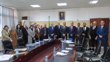آيت مسعودان يناقش مسودة المرسوم التنفيذي لممارسة مهنة الصيدلي والصيدلي المساعد