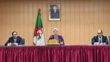مولوجي تشرف على تنصيب فوج عمل متعدد القطاعات والتخصصات مكلف بإنجاز الخريطة الاجتماعية للجزائر