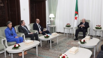 رئيس الجمهورية يستقبل وزير الداخلية الفرنسي