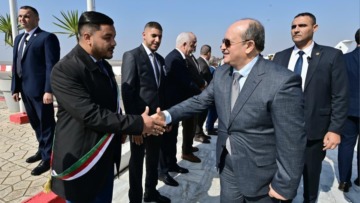 الوزير الأول يشرف بوهران على إحياء ذكرى 24 فيفري