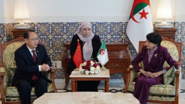 عسلاوي تستقبل سفير جمهورية الصين الشعبية لدى الجزائر