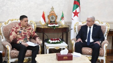 بوغالي يؤكد متانة العلاقات الجزائرية – الإندونيسية ويدعو لتعزيز التعاون الشامل