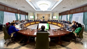 الحكومة تدرس ملفات تخص التربية الوطنية.. الحج والتكوين والتعليم المهنيين