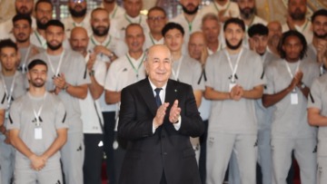 رئيس الجمهورية يكشف: “أنا شوفيني (متعصب) فيما يخص المنتخب الوطني”
