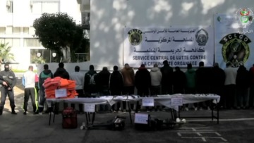الإطاحة بشبكة دولية مختصة في تهريب المهاجرين عبر البحر