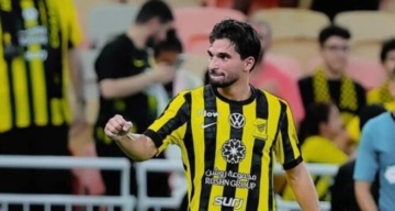 حسام عوار يسجل رقمين تاريخيين