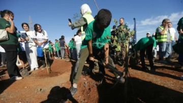 وزارة الفلاحة تعلن عن تنظيم حملة تشجير كبرى لغرس خمسة ملايين شجرة يوم 14 فيفري الجاري