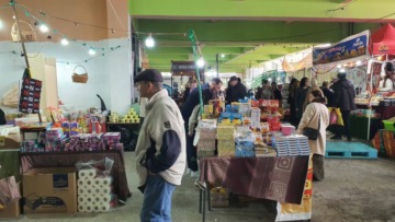 تيزي وزو.. إقبال كبير على الأسواق الجوارية الخاصة بشهر رمضان