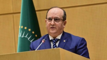 انطلاق أشغال القمة الأفريقية-الإيطالية بأديس أبابا بمشاركة الوزير الأول ممثلا لرئيس الجمهورية