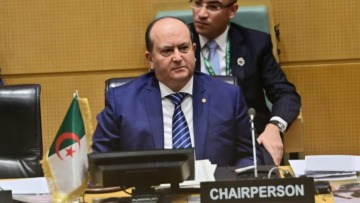 الوزير الأول يترأس بأديس أبابا المنتدى الـ35 لرؤساء دول وحكومات الآلية الإفريقية للتقييم من قبل النظراء
