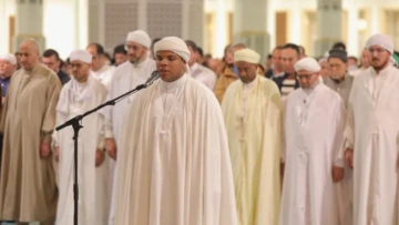 الحرص على صلاة التراويح في المسجد