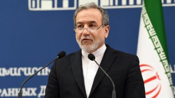 وزير الخارجية الإيراني: مضيق هرمز مفتوح لكنه مغلق فقط أمام الأعداء.. ولم نطلب وقفاً للنار