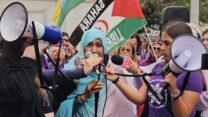 صورة معبرة عن وقفة نسائية بتنيريفي الكنارية في اليوم العالمي للمرأة تسلط الضوء على نضال المرأة الصحراوية