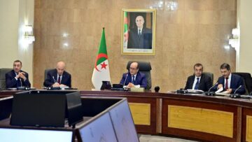 الوزير الأول يترأس اجتماعا لعرض الاستراتيجية الوطنية لإدارة الأخطار الكبرى