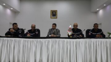 بوغلاف يعقد اجتماعا لمتابعة ملف إعادة تصنيف فريق البحث والإنقاذ في الأوساط الحضرية