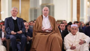 الرئيس تبون يؤدي صلاة عيد الفطر بجامع الجزائر