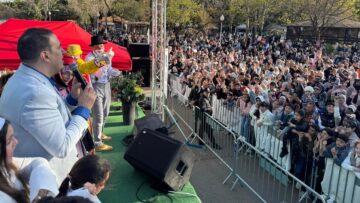 عمو يزيد يواصل برنامجه الفني الخاص بعطلة الربيع المدرسية لجمهوره من الأطفال 