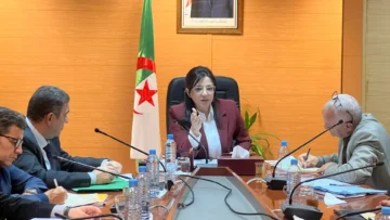 وزارة التجارة الداخلية تضبط آخر التحضيرات لضمان تموين الأسواق خلال عطلة عيد الفطر