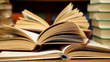 طلب العلم قربة وثواب