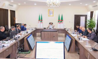 اجتماع تنسيقي لمتابعة تقدم مشروع إنجاز منفذ الطريق السيار جن جن – العلمة