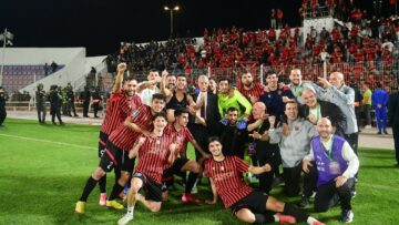 اتحاد الجزائر يتحدى مناورات المغاربة ويلتقي الزمالك في النهائي