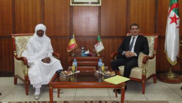 محمد صديق آيت مسعودان يستقبل نظيره التشادي