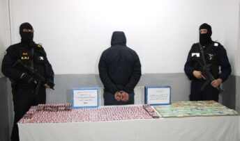 العـــلمة.. توقيف شخص يحترف ترويج المؤثرات العقلية وضبط 760 كبسولة مهلوسات.