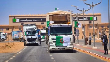تندوف: إطلاق عملية تصدير 33 شحنة من المنتجات نحو موريتانيا