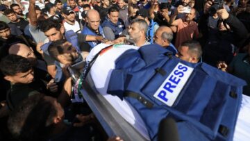 “حماس” تدعو لمحاكمة الاحتلال على قتل الصحفيين الفلسطينيين