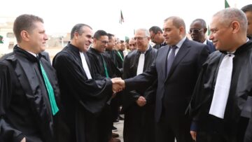 بوجمعة يبرز أهمية التكوين المتواصل للقضاة والمحامين