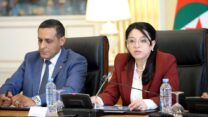 آمال عبد اللطيف تعرض نص قانون ممارسة الأنشطة التجارية أمام اللجنة المختصة