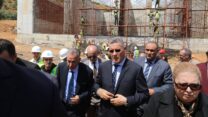 وزير الري يشدد على ضرورة الإسراع في وتيرة إنجاز المشاريع الجارية