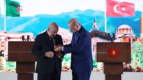 الرئيس تبون يُوشَّح بأعلى وسام في تركيا