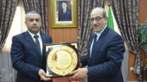 سعداوي يكرّم شركاء القطاع ويؤكد أن دعم المدرسة الجزائرية مسؤولية جماعية