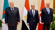 عطاف يشارك بالقاهرة في الاجتماع الوزاري لدول جوار ليبيا