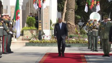 رئيس الجمهورية يخص نظيره الانغولي باستقبال رسمي بمقر رئاسة الجمهورية 